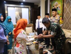 Fokopimda Jombang Datangi Kediaman Ke 2 Paslon, Pasca Pemungutan Suara Pilkada 2024