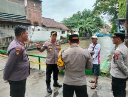Antisipasi Banjir, Polres Jombang Koordinasi Pemasangan Pompa air