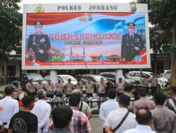 Bentuk Pengawasan, Kapolres Jombang Lakukan Pemeriksaan Senpi dan Urine Secara Berkala