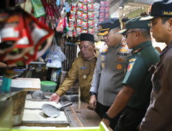 Pastikan Ketersediaan dan Harga Pangan di Bulan Ramadhan, Polres Jombang Sidak Pasar dan Distributor Beras