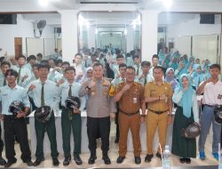 Cegah Kenakalan Remaja, Kapolres Berikan Arahan Pelajar SMK PGRI 1 Jombang