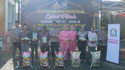 Polres Jombang Salurkan 3,3 Ton Zakat Fitrah kepada Masyarakat