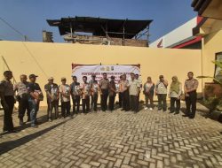 Penyerahan Bantuan Benih Jagung dari Kementerian Pertanian Melalui Polres Jombang Kepada Kelompok Tani di Kecamatan Diwek Kabupaten Jombang