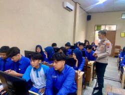 Polres Jombang Sosialisasikan Pemanfaatan AI Secara Bijak kepada Pelajar SMA PGRI 1 Jombang