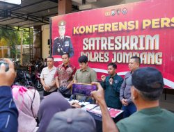 Satreskrim Polres Jombang Ringkus Pelaku Love Scamming di Lampung